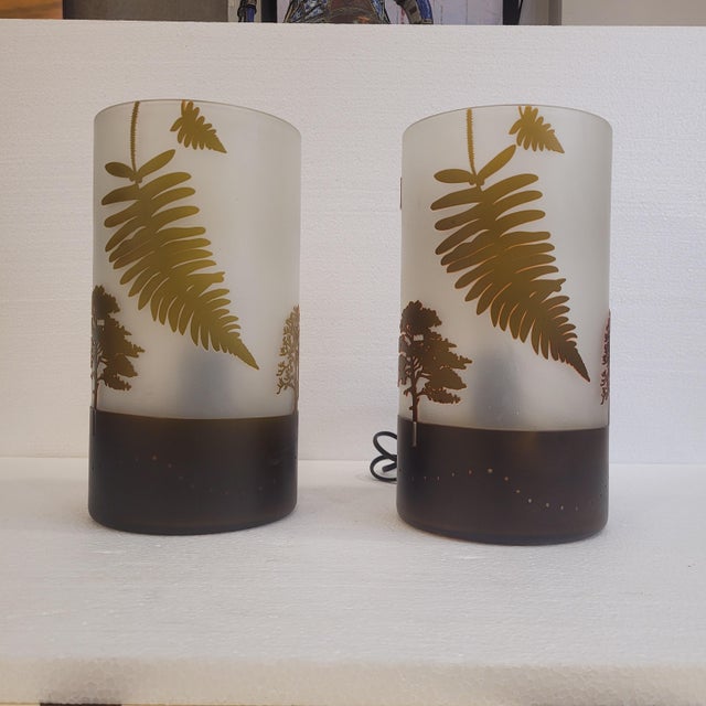 Table Lamps in Bent and Acid-Etched Glass by F.J., France, 1970s, Set of 2 For Sale - Image 3 of 18