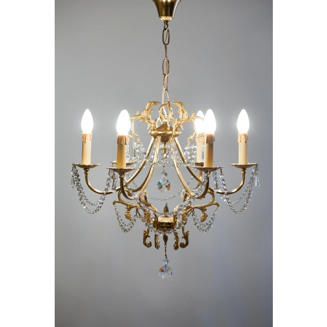 1970s Spanish Hollywood Regency Brass 6-Light Chandelier With Crystals For Sale - Image 11 of 13