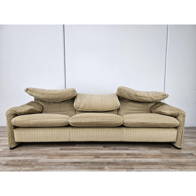 Mid-Century Modern Maralunga Three-Seater Fabric Sofa by Vico Magistretti for Cassina, 1970s For Sale - Image 3 of 18