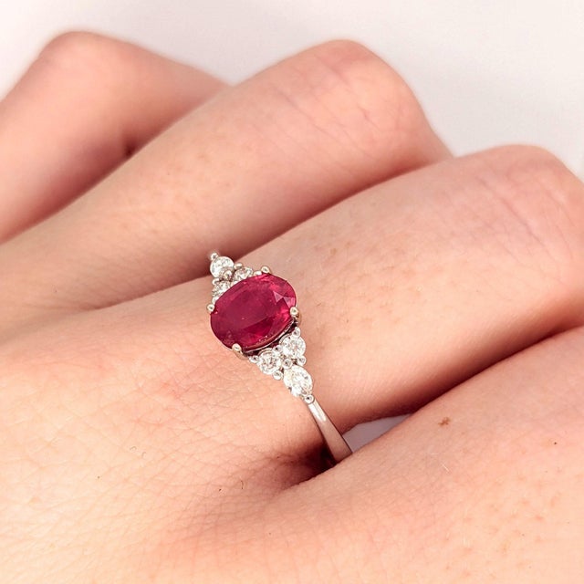 Modern Bright Red Ruby Ring With Diamond Accents: Solid 14k Gold, Oval 8x6mm, Size 6.75 For Sale - Image 3 of 8
