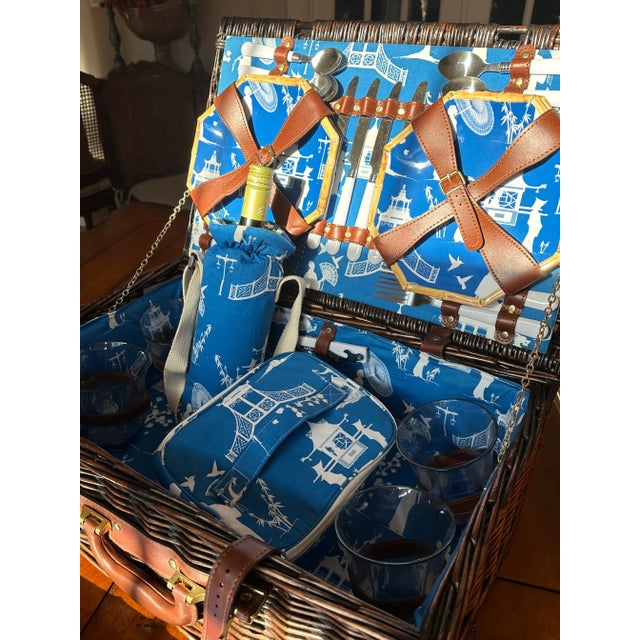 Chinoiserie Kim Seybert Cobalt and White Chinoiserie Picnic Basket - 30 Pieces For Sale - Image 3 of 12