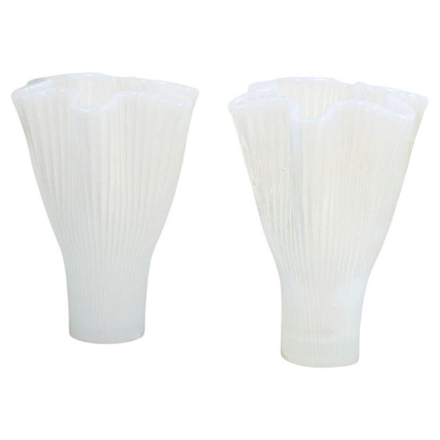 1970s Vintage Swedish Reffla Art Glass Vases by Arthur Percy for Gullaskruf, 1970s, Set of 2 For Sale - Image 5 of 5