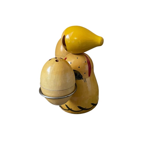 Early 20th Century Asian Village Girl With Eggs Antique Salt and Pepper Shakers Set - 3pcs For Sale - Image 4 of 8