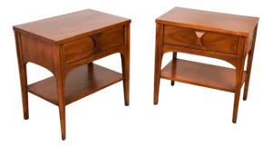 Pair Kent Coffey Perspecta Rosewood Pecan Nightstands Tables