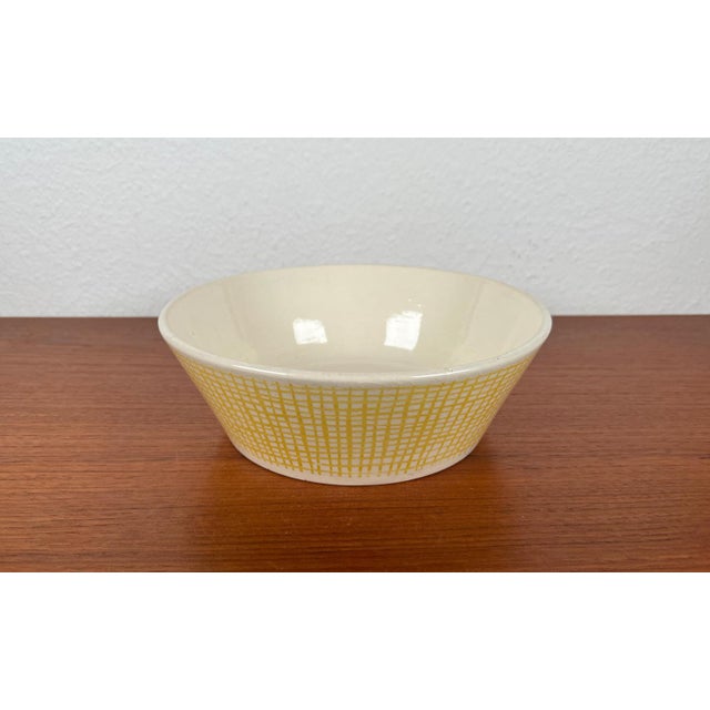 Mid-Century German Ceramic Bowls from Limburg, 1960s, Set of 3 For Sale - Image 16 of 18