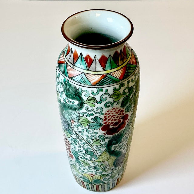 1940s Vintage Chinoiserie Boho Chic Hollywood Regency Foo Dog Vase in Green For Sale - Image 16 of 16
