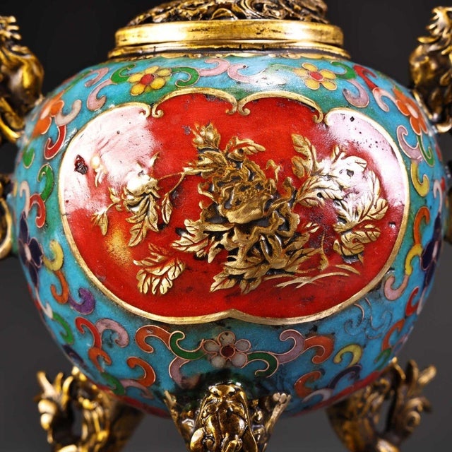 Metal Late 19th Century Pair of Cloisonné Enamel Tripod Censers With Phoenix Finials, 2200g Total For Sale - Image 7 of 10