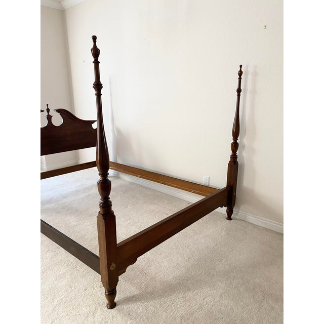 Brown Cherry Pediment Low Poster Ethan Allen Style Queen Bed Vintage Excellent Condition For Sale - Image 8 of 9