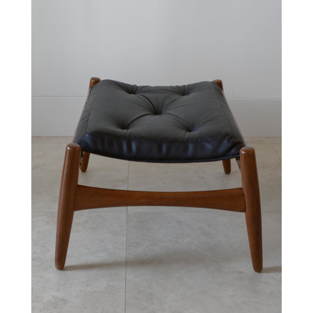 Liceu de Artes e Ofícios Attributed Liceu De Artes E Oficios Cognac Leather Lounge Chair and Ottoman, Brazil 1960s For Sale - Image 4 of 16