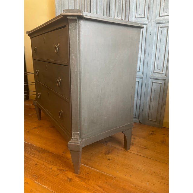 Dutch Chest of Drawers in Pine For Sale - Image 12 of 18