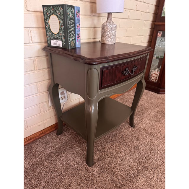 Dixie Furniture Co. Vintage Dixie Side Table | Refinished Solid Wood Accent Table in Olive Green & Mahogany For Sale - Image 4 of 9