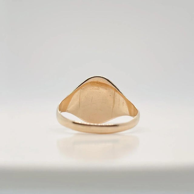 Vintage Antique 14 Karat Gold & Garnet Cabochon Signet Ring Size 10 For Sale In Philadelphia - Image 6 of 10