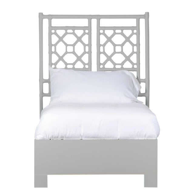 Chinoiserie Lattice Back Bed Twin Extra Long - Light Gray For Sale - Image 3 of 3