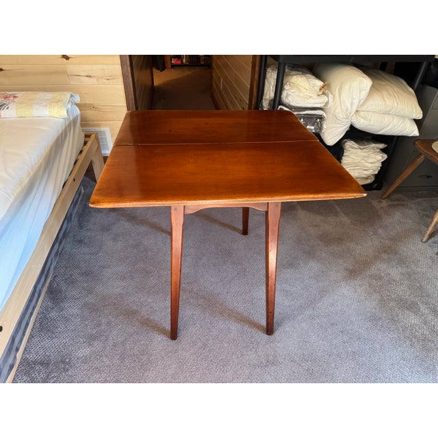 Vintage Cushman Colonial Creations Rock Maple Pivot-Top Game Table - Model 3-35 For Sale - Image 6 of 12