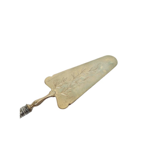 Eclectic Silver Plated Cake Shoulder, 1900s For Sale - Image 6 of 10