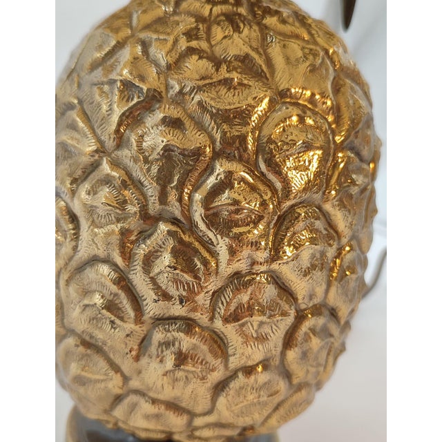 Metal Hollywood Regency Pineapple Table Lamp in Brass with Linen Shades from Maison Le Dauphin, France, 1970s For Sale - Image 7 of 18
