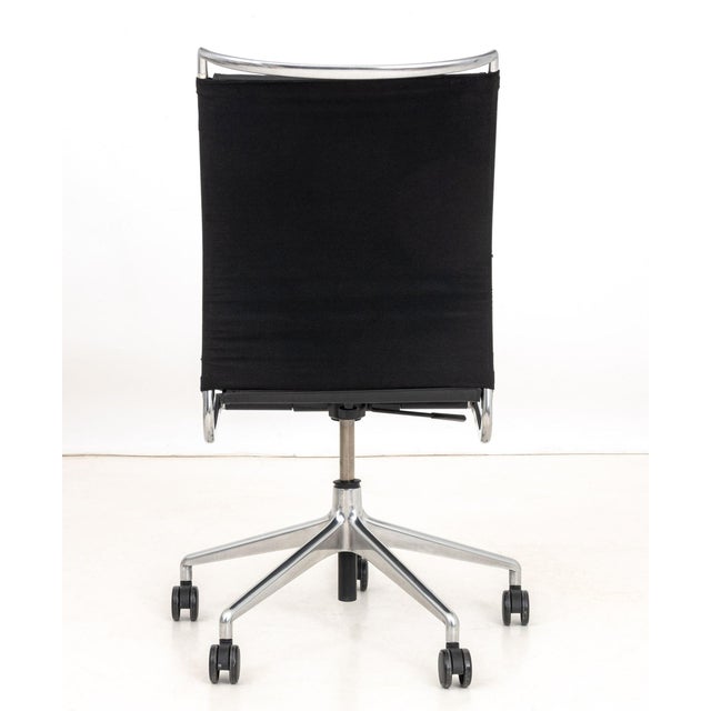 Modern Black Leather & Chrome Swivel Office Chair For Sale In New York - Image 6 of 6