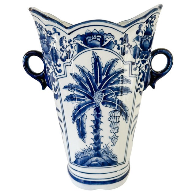 Chinoiserie Late 20th Century Tall Blue and White Chinoiserie Palm Tree Scalloped Vase For Sale - Image 3 of 8