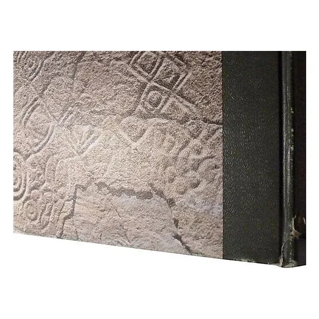 This is the Folkism book by The Folkist Society, providing a comprehensive look at Korean folk art. Seoul, Korea: Emille...