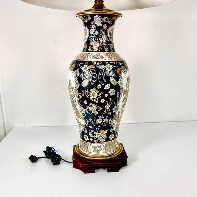 1970s Vintage Hollywood Regency Chippendale Chinoiserie Double Socket Table Lamp For Sale - Image 12 of 18