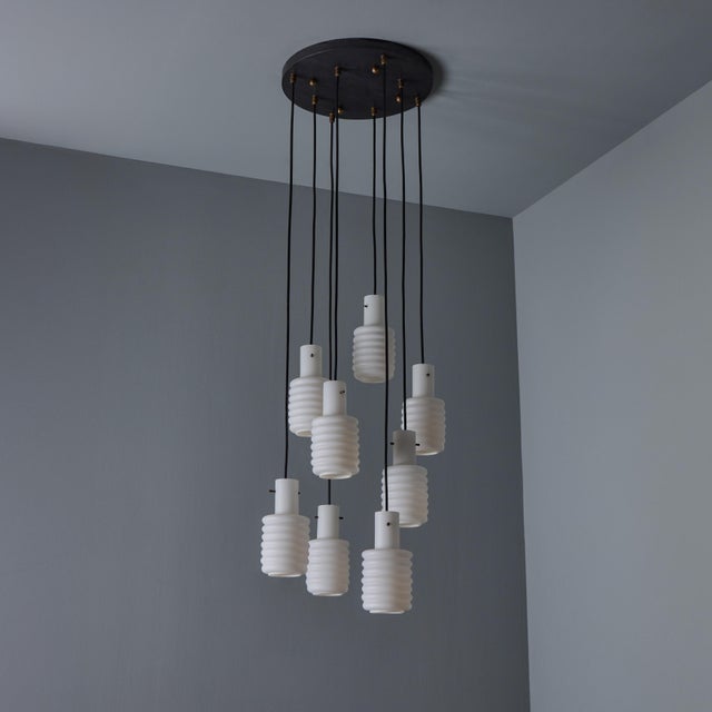 Mid-Century Modern 1950s Italian 8-Glass Cascading Chandelier Attributed to Arredoluce For Sale - Image 3 of 17