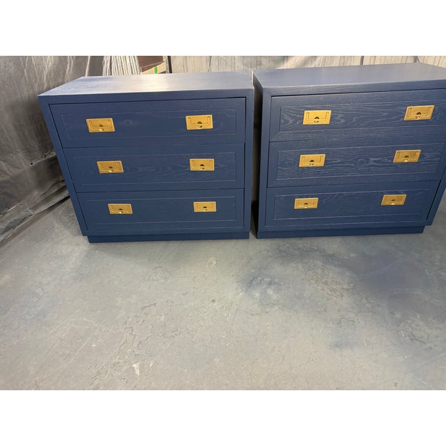 Wood 1960s Henredon Campaign Nightstands / Bachelor Chests – Refinished in Sherwin-Williams Naval, Pair For Sale - Image 7 of 12