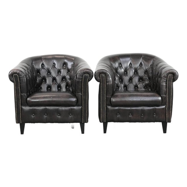 Vintage Chesterfield Club Chairs in Dark Cowhide Leather, Set of 2 For Sale