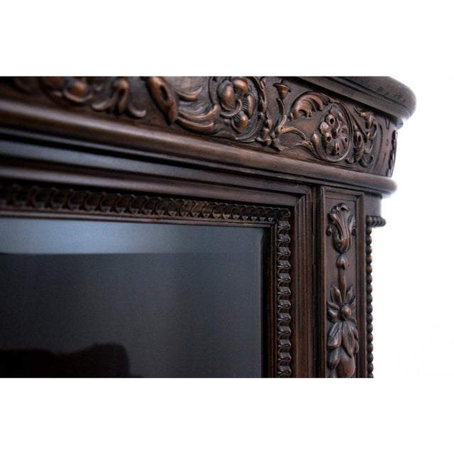 Wood German Display Case on Lions Paws, 1910 For Sale - Image 7 of 10