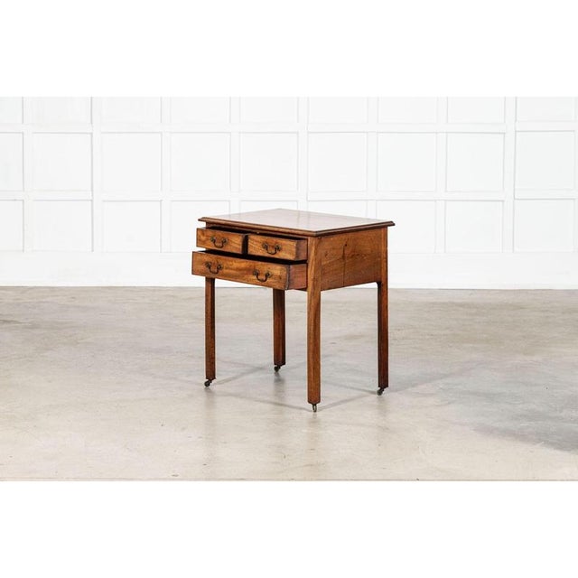 George III English Writing Table in Mahogany, 1780 For Sale - Image 6 of 16