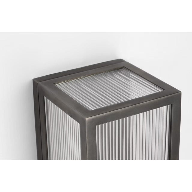 2020s Barbara Barry for Visual Comfort Signature York 24" Single Box Sconce in Bronze with Clear Ribbed Glass For Sale - Image 5 of 8