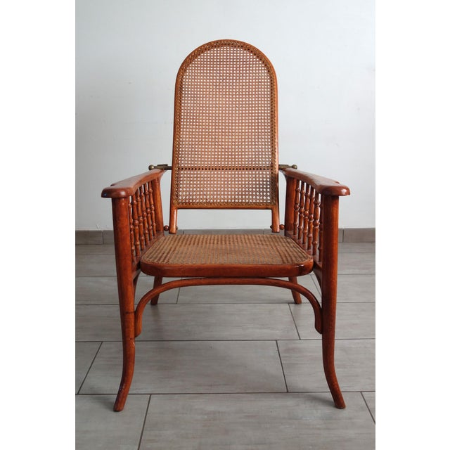 Art Nouveau deck chair/chaise longue by Fischel (manufacturer's label under the seat), circa 1900. Adjustable backrest...