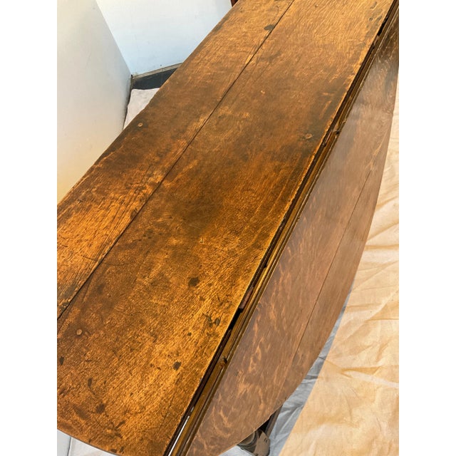 English 1820s English William and Mary Gateleg Table For Sale - Image 3 of 12