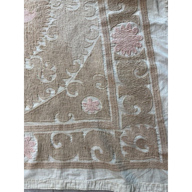 Mid-Century Modern Vintage Neutral Tan Suzani Wall Hanging 4'3'' X 5' For Sale - Image 3 of 10