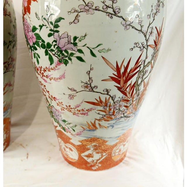 Antique Japanese Satsuma Porcelain Floor Vases with Bird and Blossom Decoration, Set of 2 For Sale - Image 3 of 10