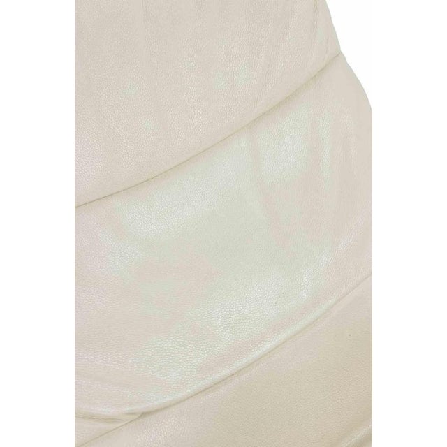 Vintage White Leather Cortina Chaise Longue, 1990s For Sale - Image 6 of 9