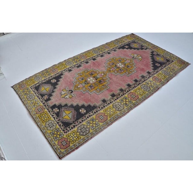 Turkish Mid 20th Century Handknotted Light Pink Rug For Sale - Image 3 of 10