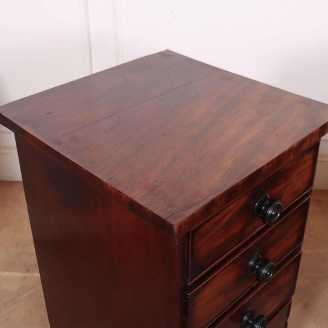 Wood English Bedside Tables, Set of 2 For Sale - Image 7 of 9