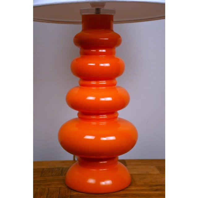 1960s Large Swedish Orange Art Glass Table Lamp by Gustav Leek for Orrefors, 1960s For Sale - Image 5 of 10