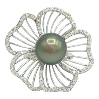 Black Tahitian Pearl & Round Diamond Floral Ring in 18k White Gold Size 6.5 For Sale