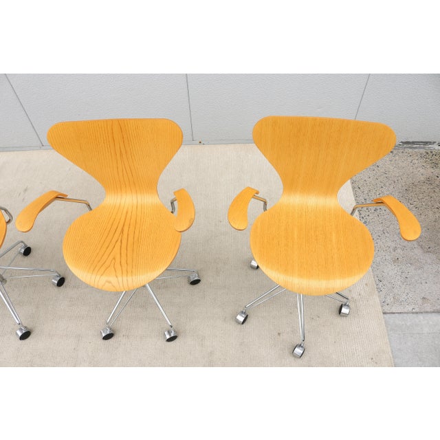 Mid-Century Danish Arne Jacobsen for Fritz Hansen Ash Series 7 Swivel Desk Chair For Sale - Image 13 of 18