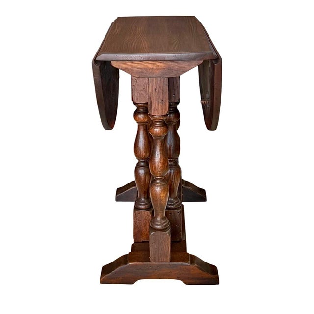 1930s William and Mary Style Drop Leaf Chair-Side Table in Distressed Oak For Sale In Atlanta - Image 6 of 12