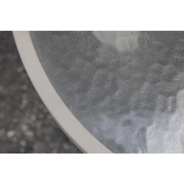 Metal Woodard 'Ramsgate' Glass Top Aluminum Outdoor Round Patio Side Table For Sale - Image 7 of 18