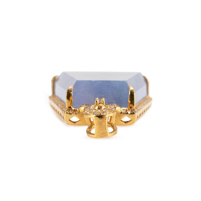 Modern 18k Yellow Gold 18.40ct Purple Burmese Jadeite Jade Halo Diamond Charm Pendant For Sale - Image 3 of 7