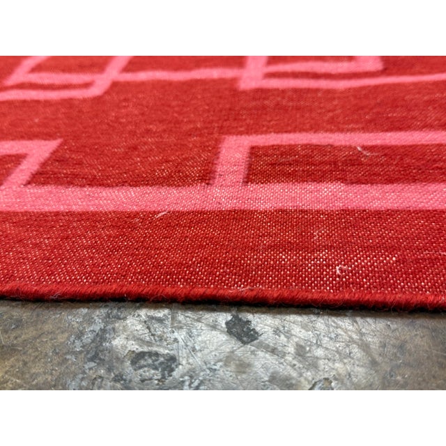 8ft 6in X 9ft 8in Raspberry Red With Pink Trellis Flatweave Rug For Sale - Image 9 of 12