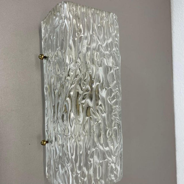 1960s Hollywood Regency Cubic Ice Glass Wall Light from Kalmar Leuchten, 1960s For Sale - Image 5 of 18