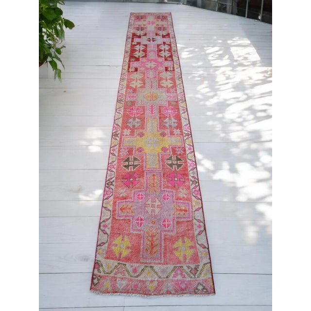 1960s Vibrant Turkish Runner 2x12 Long Narrow Rug Vintage Pink Hallway Oriental Carpet For Sale - Image 5 of 15