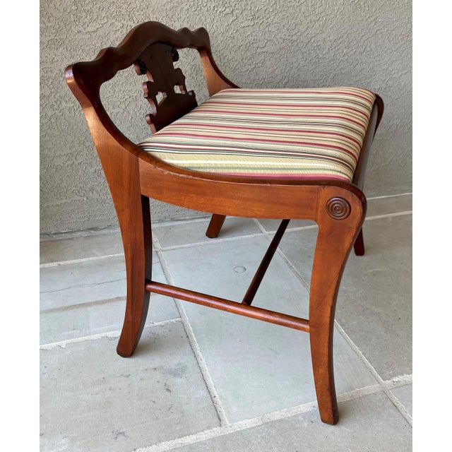Circa 1940 Duncan Phyfe-Style Scroll Splat Low Back Petite Window / Entryway Bench For Sale - Image 18 of 18