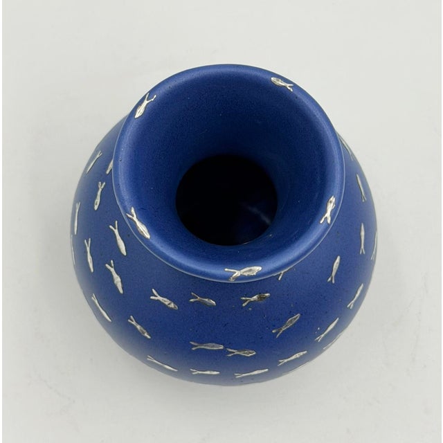 Emilia Castillo Cobalt Blue Porcelain & Pure Silver Fish Vase, Mexico 1997 For Sale In Los Angeles - Image 6 of 11