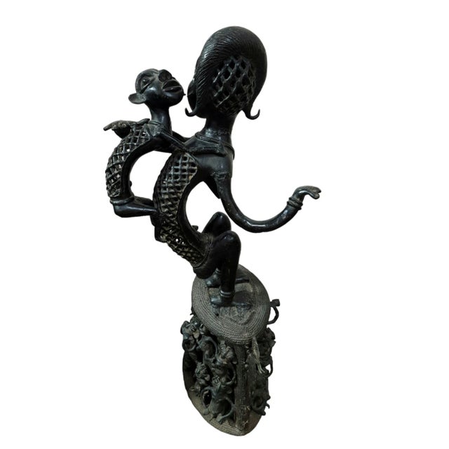 Cameroonian Artist, Maternity Tikar Sculpture, Pre-1800s, Bronze For Sale - Image 3 of 5