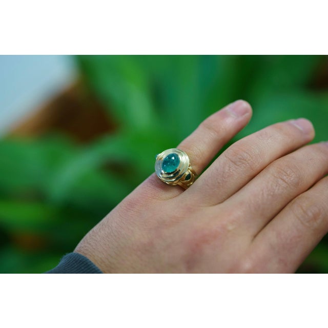Vintage 3 Carat Cabochon Cut Colombian Emerald Bezel in 20k Yellow Gold Ring Size 6.25 For Sale - Image 9 of 10
